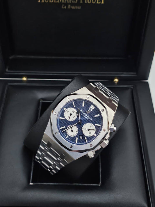 AUDEMARS PIGUET
ROYAL OAK CHRONOGRAPH
Swiss movement 🇨🇭
Water resistant 💧
Sapphire crystal 
Super Master quality 
With Original Box  📦
For Price 👇 WhatsApp✅
0568585901 
0507557372
0552275751 Owner Zain 👌

Zain282
♥️♥️♥️