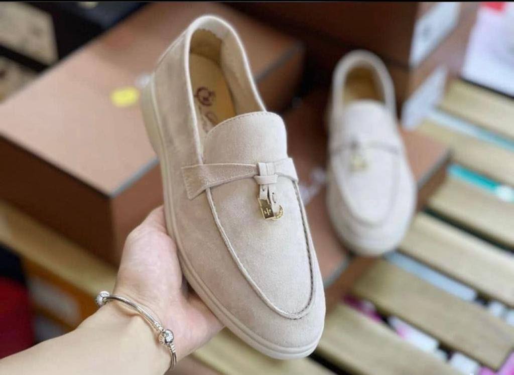 Loro Piana
Size:36 to 42
130 dhs🇦🇪

Zain241
♥️♥️♥️