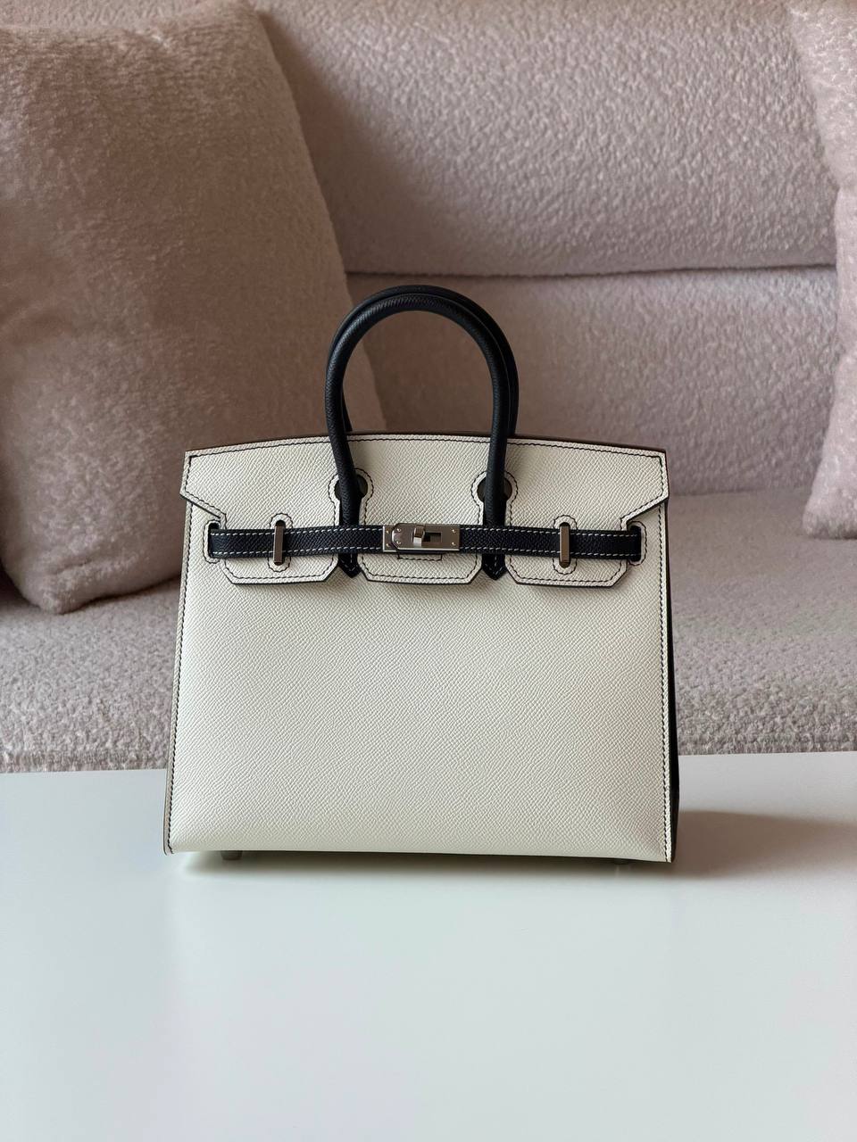 Hermes birkin 25cm💕super master quality😍with box❤️
600 dhs🇦🇪🇦🇪

Zain52
♥️♥️♥️