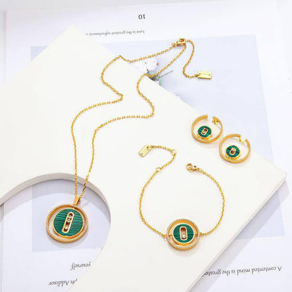 MESSIKA 💐
Necklace 
Earrings 
Bracelet 
Master Quality 💎
*150* AED normal box 

Zain48
♥️♥️♥️