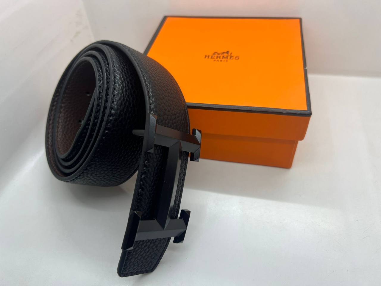 Belts
65 dhs✅

Zain182
♥️♥️♥️