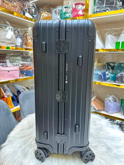 Available ❤️
brand new Rimowa Cabin Suitcase featuring a protective cover and spinner wheels❣️
For Price 👇 WhatsApp✅
0568585901 
0507557372
0552275751 Owner Zain 👌

Zain71
♥️♥️♥️