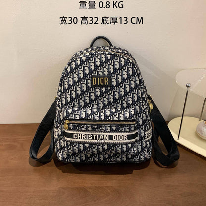 Dior
32*30*13cm
80 dhs❣️

Zain17
♥️♥️♥️