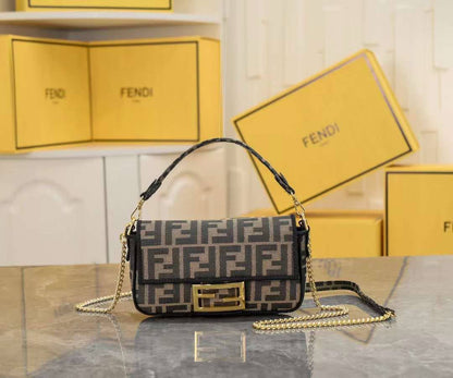 Fendi
Master 
For Price 👇 WTSP Text Zain 0568585901

Zain142
♥️♥️♥️