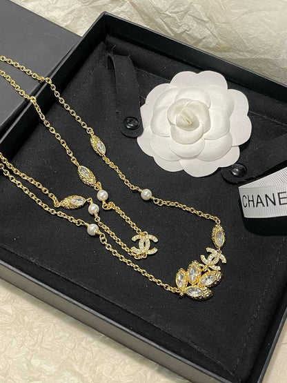 CHANEL❤️‍🔥*
Necklace 🦋
Master quality 💯
With normal boxes 📦 
90 dhs✅
With master box 🗃️ 
110 dhs✅

Zain216
♥️♥️♥️