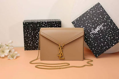 YSL ʏᴠᴇs sᴀɪɴᴛ ʟᴀᴜʀᴇɴᴛ
ᴄᴀssᴀɴᴅʀᴀ sʟɪɴɢ ʙᴀɢ
ᴄᴀʟғ ʟᴇᴀᴛʜᴇʀ ᴍᴀᴛᴇʀɪᴀʟ
sɪᴢᴇ: 21 ᴄm
ᴡɪᴛʜ BOX
🎁🎁🎁

70 dhs✅

Zain31
♥️♥️♥️
