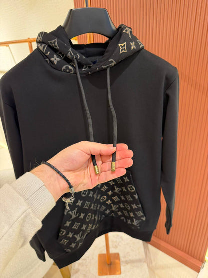 LV❣️
SUPER MASTER QUALITY ✨
SIZE :S M L XL XXL
550 dhs🇦🇪🇦🇪🇦🇪

Zain327
♥️♥️♥️