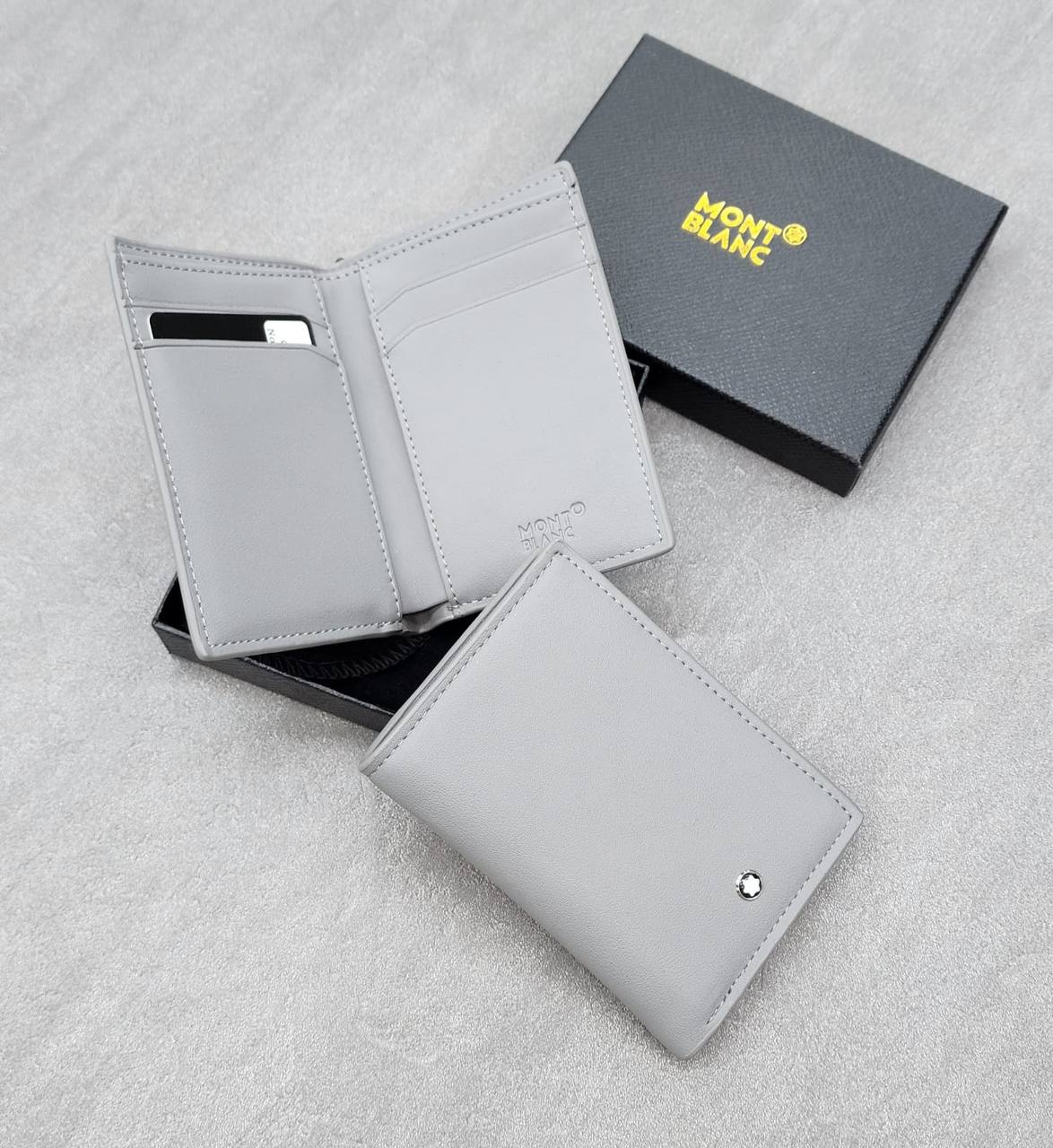 Mont Blanc wallet for men soft leather 
45 dhs❣️

Zain59
♥️♥️♥️