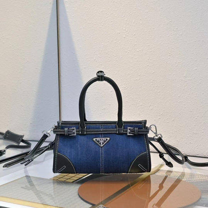 Prada
Master
280 dhs🪙🌨️

Zain153
♥️♥️♥️