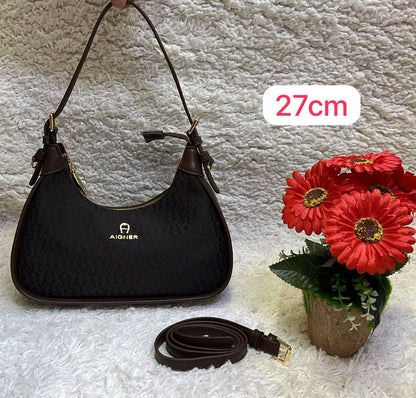 Aigner 
27cm 
110 dhs✅

Zain168
♥️♥️♥️