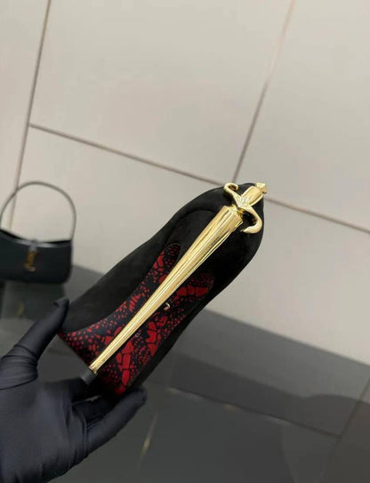 PACIOTTI  
☘️ *SIZE  36  to 41 ☘️                                                                                                       
280 dhs✅

Zain224
♥️♥️♥️