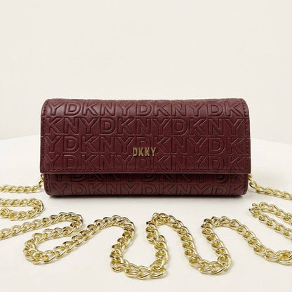 DKNY

High quality

With box 
100 dhs🇦🇪🇦🇪

Zain50
♥️♥️♥️