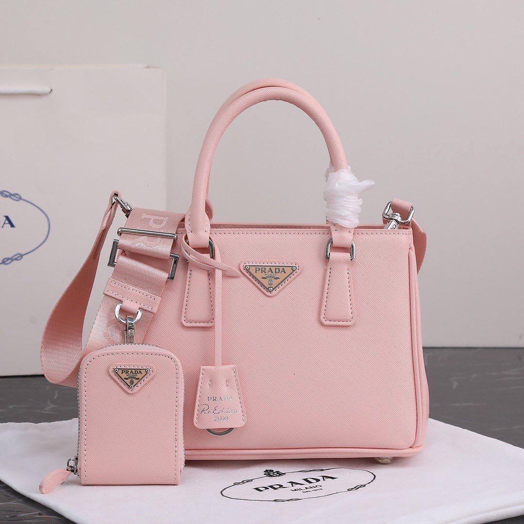 Prada - YSL - Master Bags 👌
For Price 👇 WTSP Text Zain 0568585901

Zain142
♥️♥️♥️
