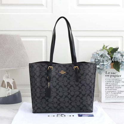 COACH 
GOOD QUALITY 
120 dhs✅

Zain295
♥️♥️♥️