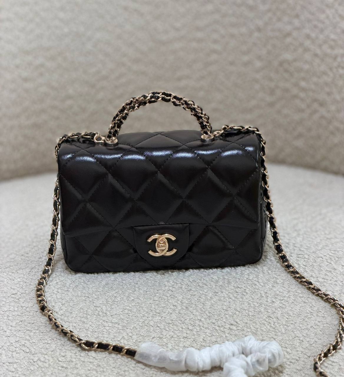 Chanel

220 dhs 

Zain134
♥️♥️♥️