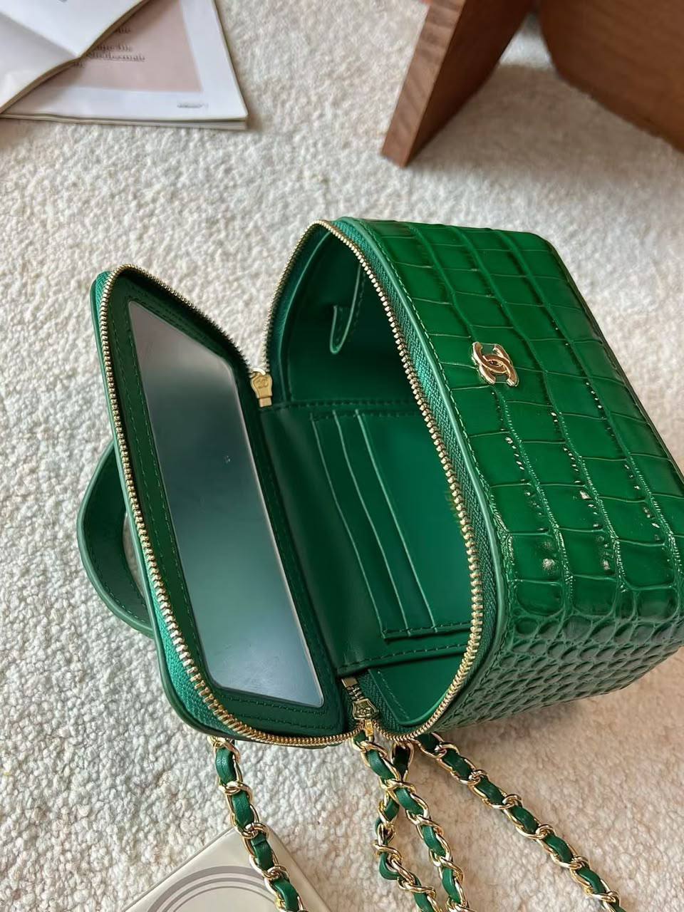 Chanel 💕🙋🏻‍♀️
Master✅✅
16cm🫶🏼🫶🏼 
290 dhs🇦🇪🇦🇪

Zain297
♥️♥️♥️