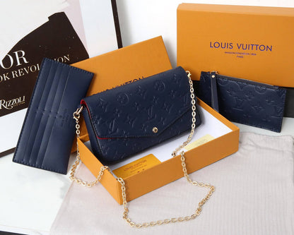 LV

Best quality
Withbox
95 dhs🇦🇪🇦🇪

size 22cm

Zain158
♥️♥️♥️
