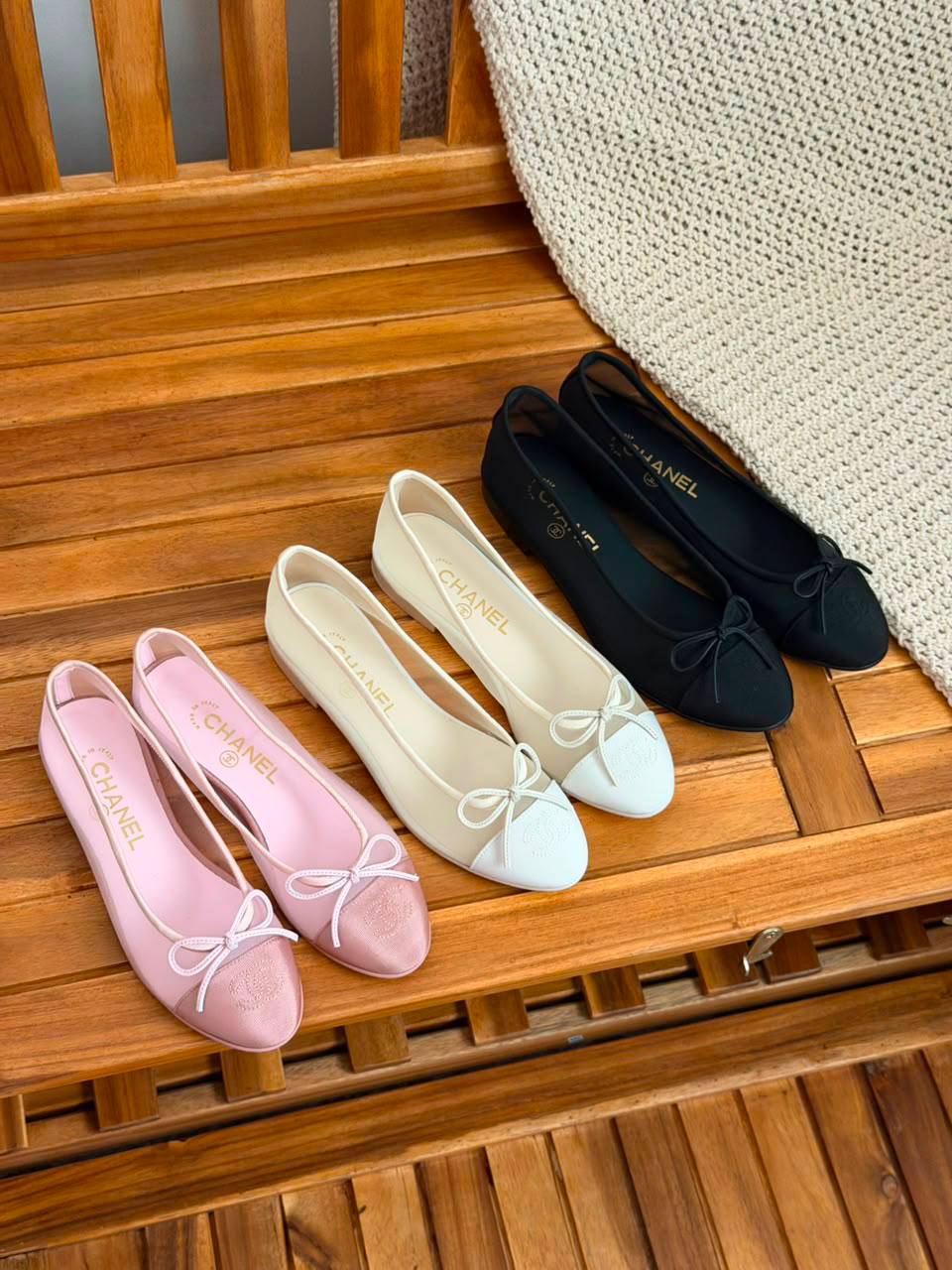 CHANEL
Size 36-41
_Super master high quality_🪡
450 dhs✅

Zain176
♥️♥️♥️