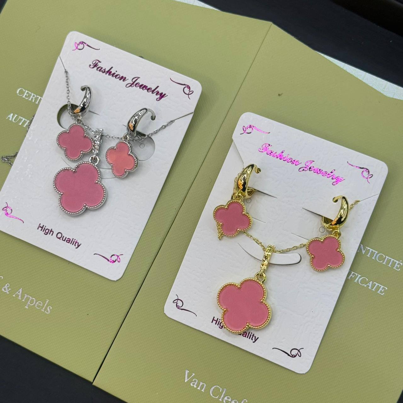 VCA
set
Fashion Quality 

30 dhs🪙💕
normal box
🎁🎁🎁

Zain48
♥️♥️♥️