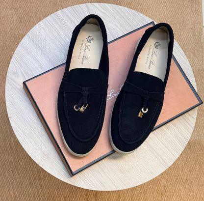 Lp shoes

lp ladies

36 to 41 
115 dhs🇦🇪🇦🇪

Zain236
♥️♥️♥️