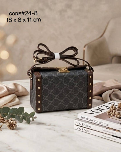 GUCCI ᴛʀᴜɴᴋ ᴄʟᴀssɪᴄ
ᴄʀᴏss ʙᴏᴅʏ ʙᴀɢ
ᴡɪᴛʜ ʟᴏɴɢ ʙᴇʟᴛ sᴛʀᴀᴘ
ɢᴏʟᴅ ʜᴀʀᴅᴡᴀʀᴇ
sɪᴢᴇ: 18 cm

75 dhs🇦🇪

Zain31
♥️♥️♥️