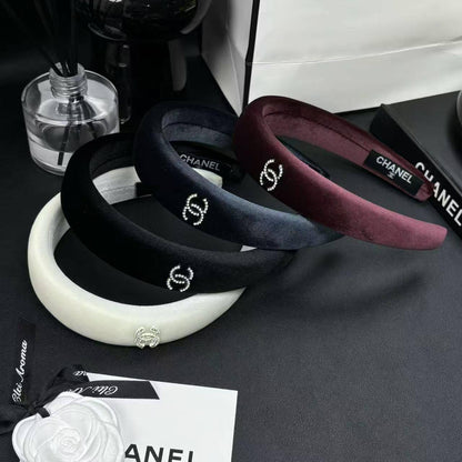 Hair bands
20 dhs🪙💚

Zain263
♥️♥️♥️