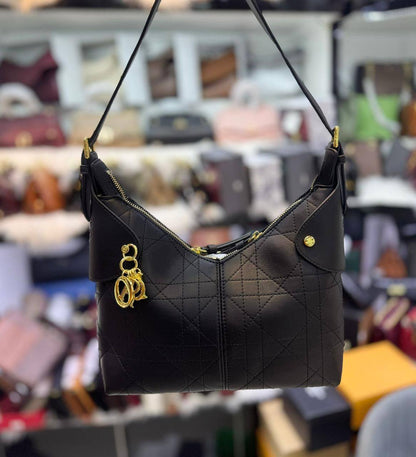 DIOR 

95 dhs🪙🌨️

Good Quality

Zain90
♥️♥️♥️