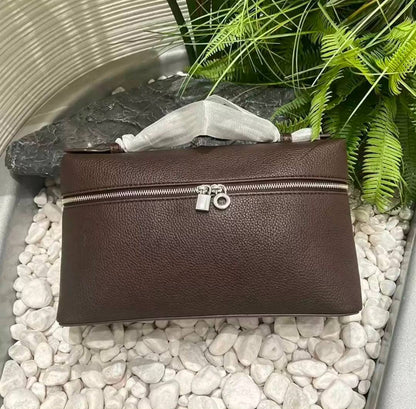 Loro Piana
90 dhs🇦🇪🇦🇪
size：19cm
Good-quality 

with box

Zain35
♥️♥️♥️