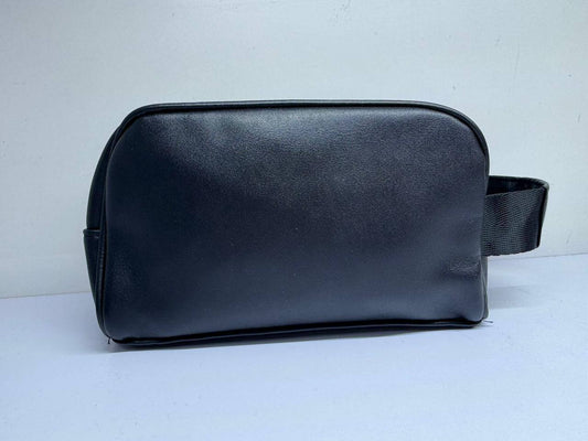 🧑🏻‍💻 Man hand bag
Good quality
Size : 21  * 12.5 cm
20 dhs💓

Zain115
♥️♥️♥️