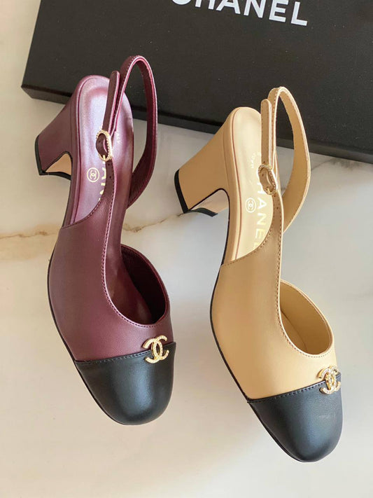 Chanel 
AAA master quality 
Size 36……….41 
430 dhs🪙🌨️

Zain180
♥️♥️♥️
