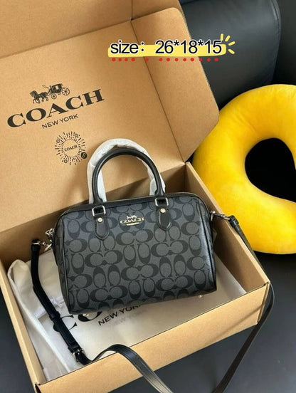 Coach
✨✨NEW ✨✨
110 dhs🪙🌨️

with box
🎁🎁🎁

Zain38
♥️♥️♥️