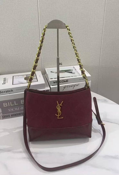 YSL

105 dhs🪙🌨️

 high quality 

With box   
🎁🎁🎁

26cm

Zain26
♥️♥️♥️