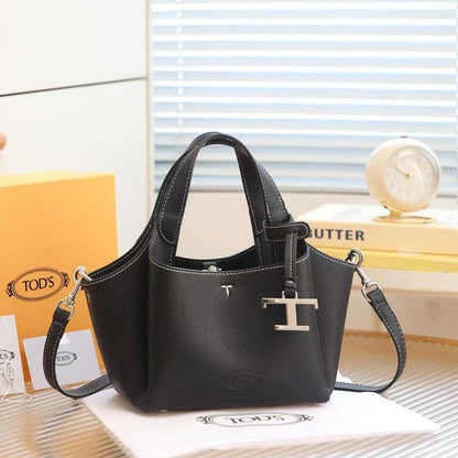 TODS
110 dhs🇦🇪🇦🇪
with box
size 24cm
High quality

Zain26
♥️♥️♥️