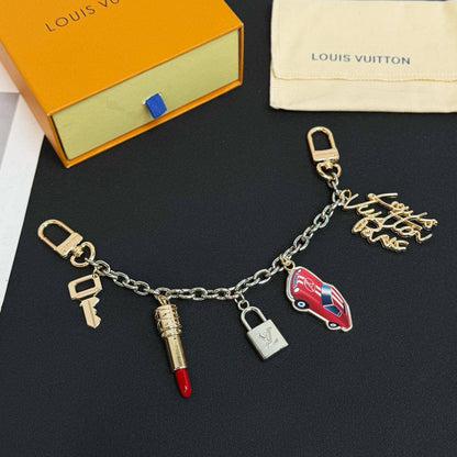 KEYCHAIN BAG CHARM
WITH SAME GOOD BOX AND PAPER BAG🛍️🎁
65 DHS✅ ✨✨✨

Zain89
♥️♥️♥️