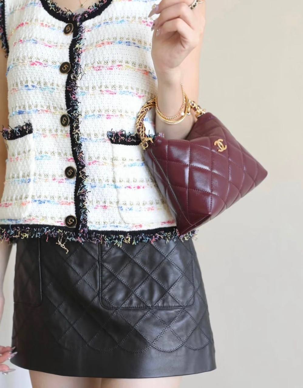 Chanel

95 dhs✅

with box
🎁🎁🎁

Zain35
♥️♥️♥️