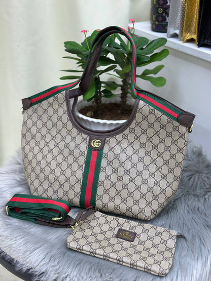 GUCCI
SIZE……….28CM
95 dhs❣️

Zain244
♥️♥️♥️