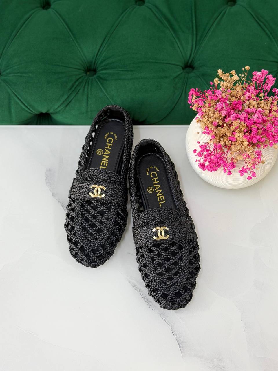 Chanel
Vip quality
Size:36 to 41
450 dhs💓

Zain113
♥️♥️♥️