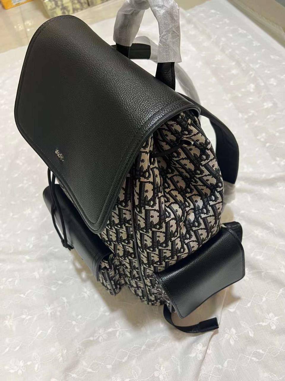 Backbag
150 dhs🪙🌨️

Zain143
♥️♥️♥️