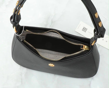 TORY BURCH 
GOOD QUALITY 
WITH BOX 
90 dhs✅

Zain17
♥️♥️♥️