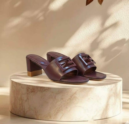 FENDI 
☘️ *SIZE  36  to 41 ☘️                                                                                                       
180 dhs❣️

Zain224
♥️♥️♥️