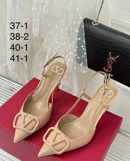 Valentino
120 dhs🪙💕

Zain40
♥️♥️♥️
