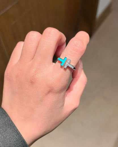 Tiffany ❤️‍🔥*
Ring 💍 size available 👇
6,7,8,9
Master quality 💯
With normal boxes 📦 
45 dhs🇦🇪
With master box 🗃️ 
70 dhs🇦🇪

Zain216
♥️♥️♥️
