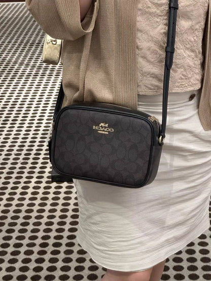 COACH 
HIGH QUALITY WITH BOX 
90 dhs🇦🇪🇦🇪

Zain295
♥️♥️♥️
