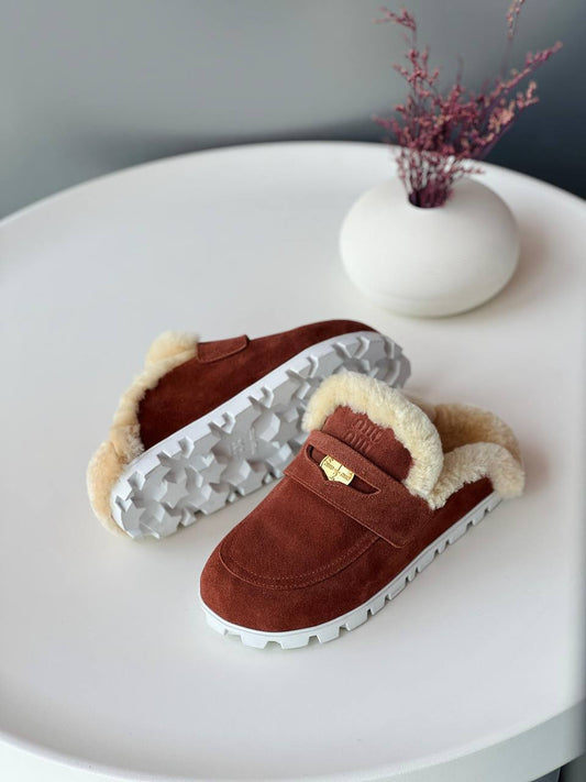 Miu Miu
Size 36_41
Super high quality* 
420 dhs🪙🌨️

Zain176
♥️♥️♥️