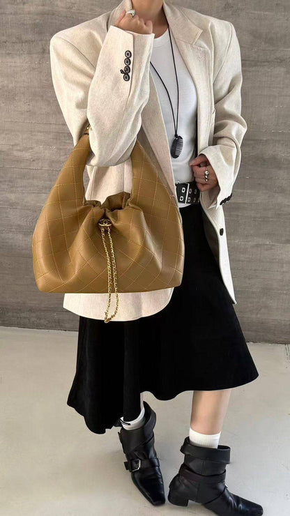 Chanel 
110 dhs❣️

Zain143
♥️♥️♥️