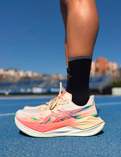 ASICS Superblast 3
Seashell Sun Coral ，
Size 36-45 ，
240 dhs✅

Zain18
♥️♥️♥️