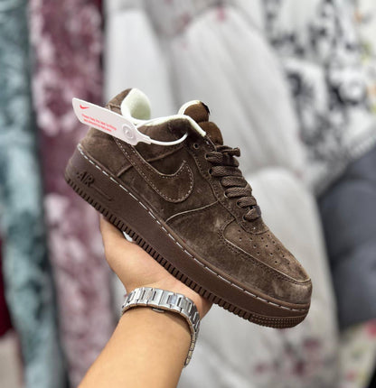 Nike
Size 40 to 45 
110 dhs💓

Zain27
♥️♥️♥️