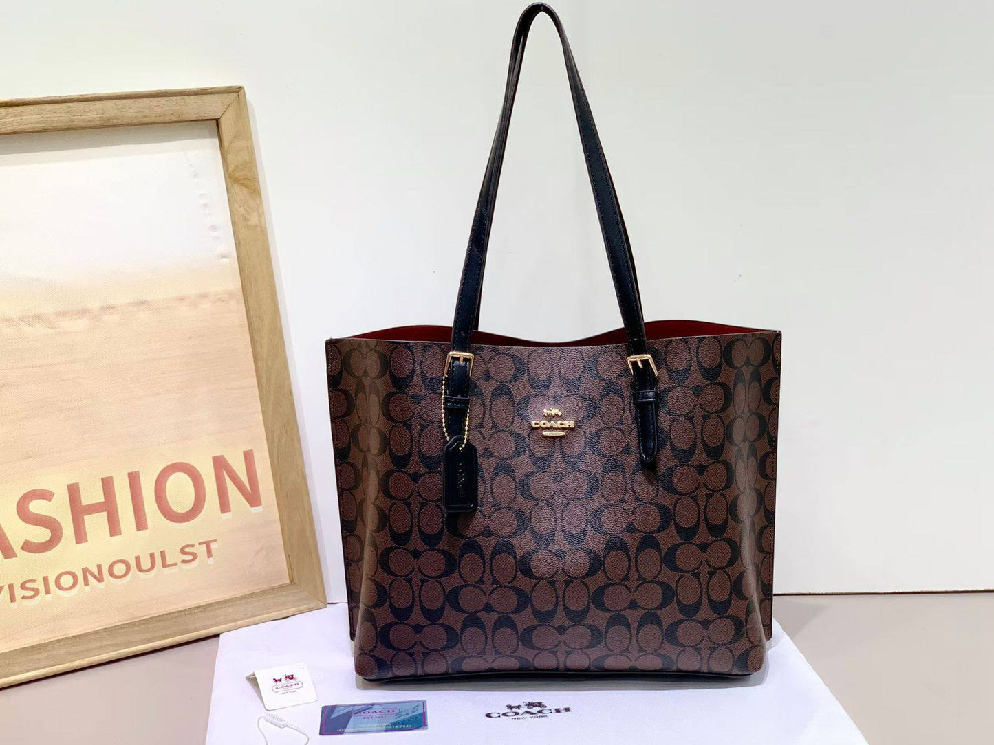 Coach
26cm
110 dhs🌺

Zain254
♥️♥️♥️