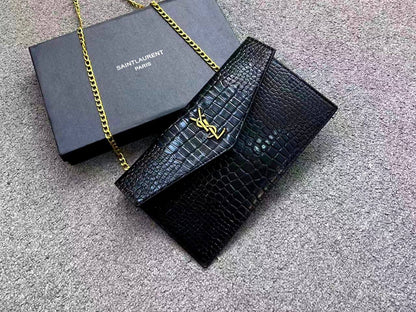 YSL
75 dhs🇦🇪🇦🇪
with box

Zain26
♥️♥️♥️