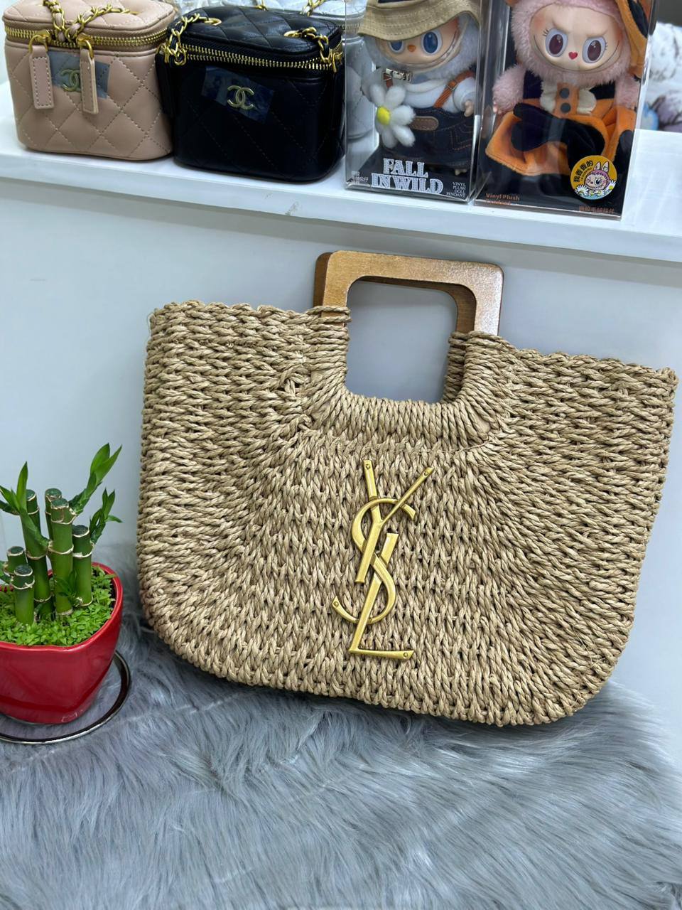 YSL
90 dhs💓

Zain244
♥️♥️♥️